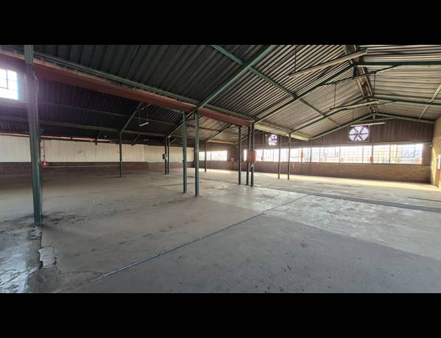 1,594M² FACTORY TO LET IN ANDERBOLT